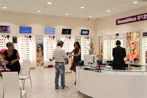 VisionOttica Outlet Boutique.